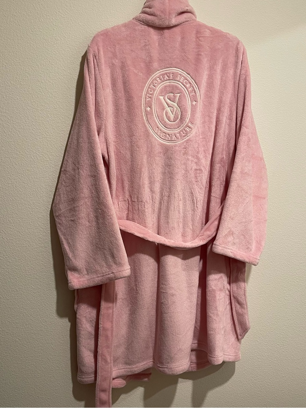 Victoria's Secret Light Pink Plush Robe with Embroidered Logo
